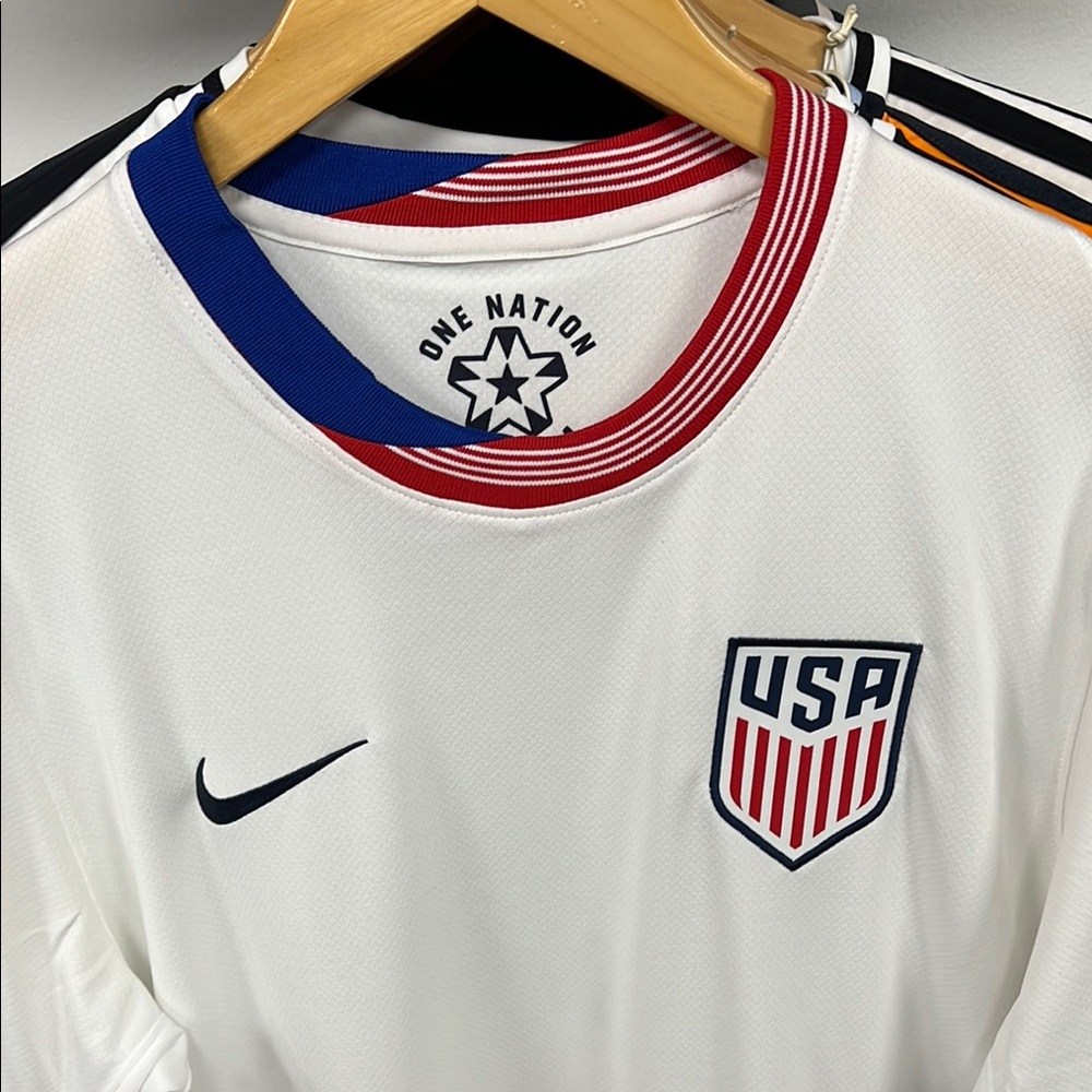 Nike USA Soccer Jersey - Picture 2 of 4